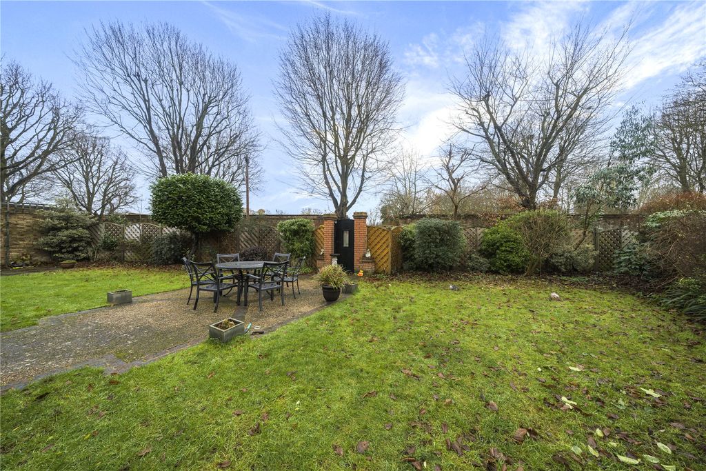 Property photo 3 of 15 Picture No. 11