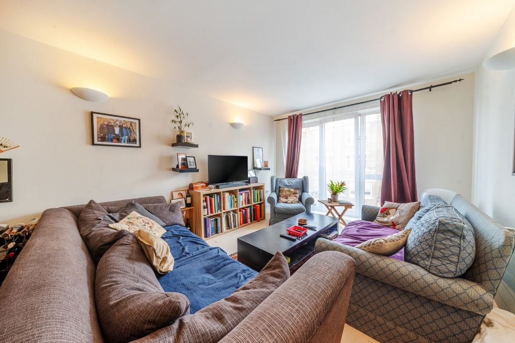 Property photo 2 of 17 Picture No. 05
