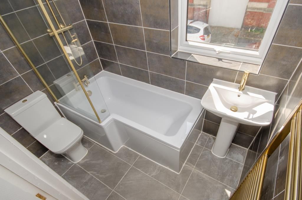 Property photo 2 of 15 3 x Flats-40.Jpg