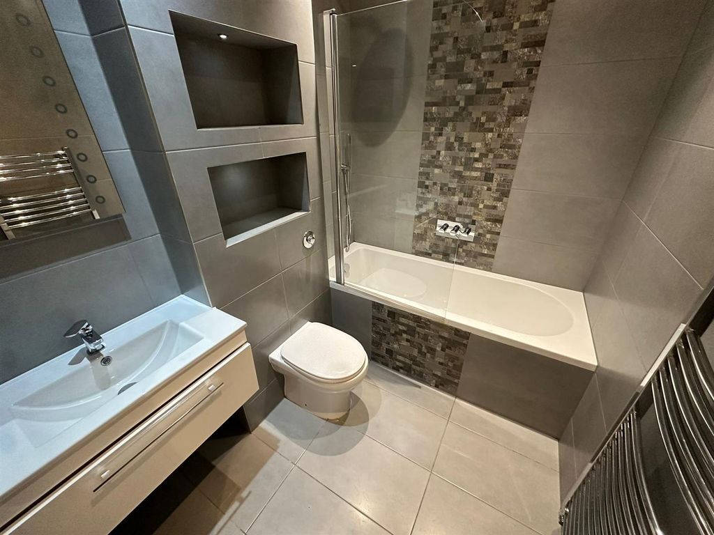 Property photo 2 of 3