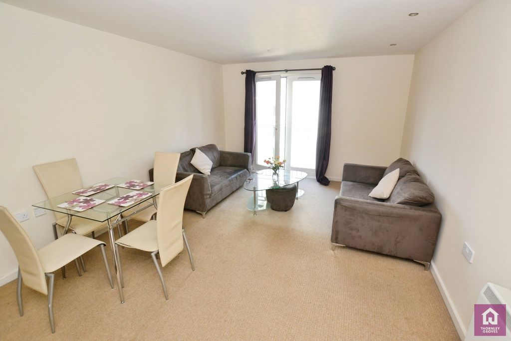 Property photo 2 of 13 Picture No. 20