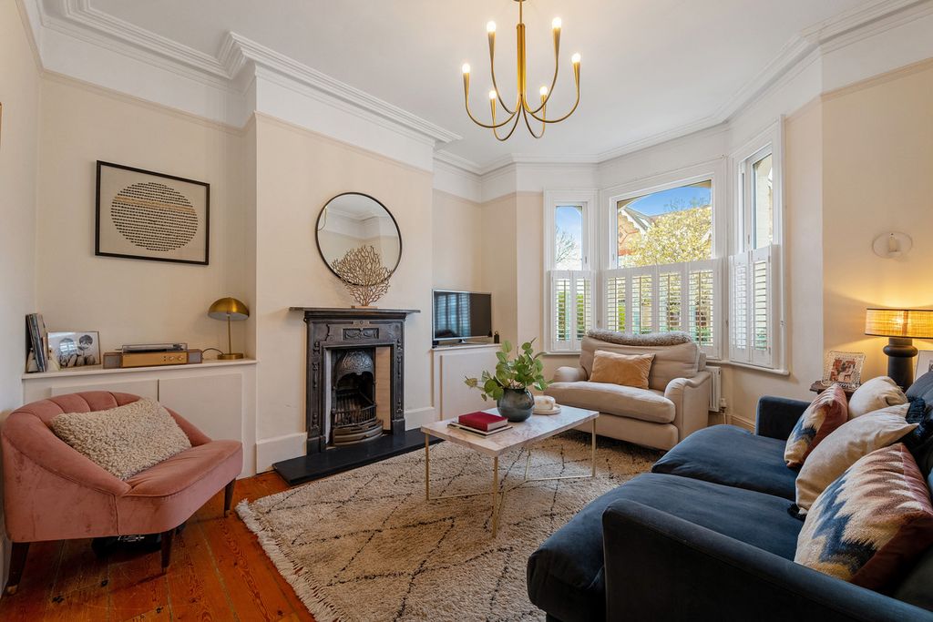 Property photo 3 of 21