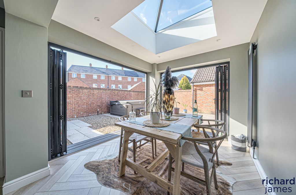 Property photo 3 of 14 3972d774E89d48299Cebab2928E58E8c