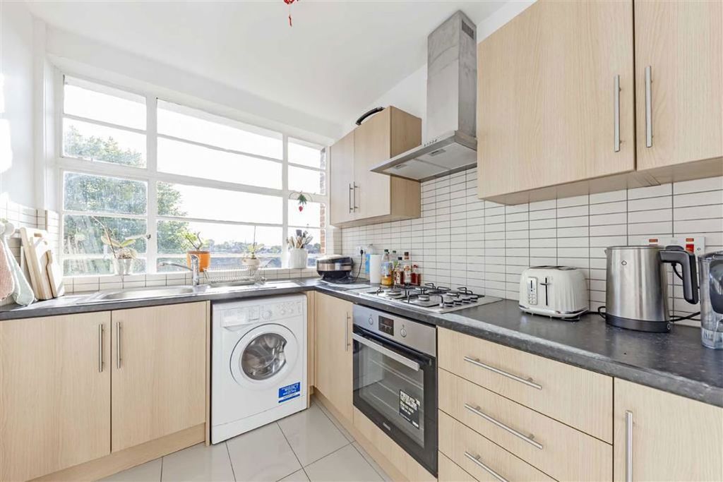 Property photo 3 of 5