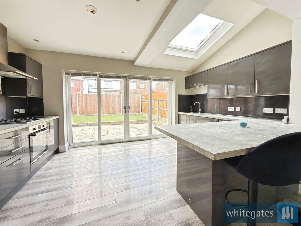 Property photo 3 of 18 Picture No. 02