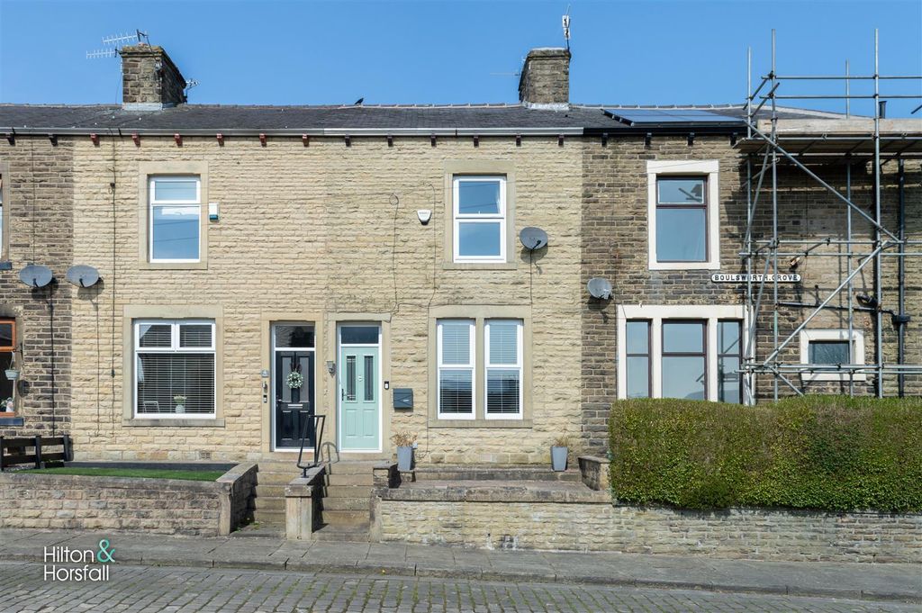 Property photo 1 of 12 Boulsworth Grove