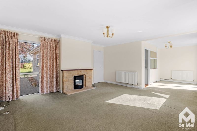 Property photo 3 of 12 Photo 8