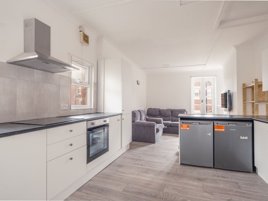 Property photo 1 of 13 4222930