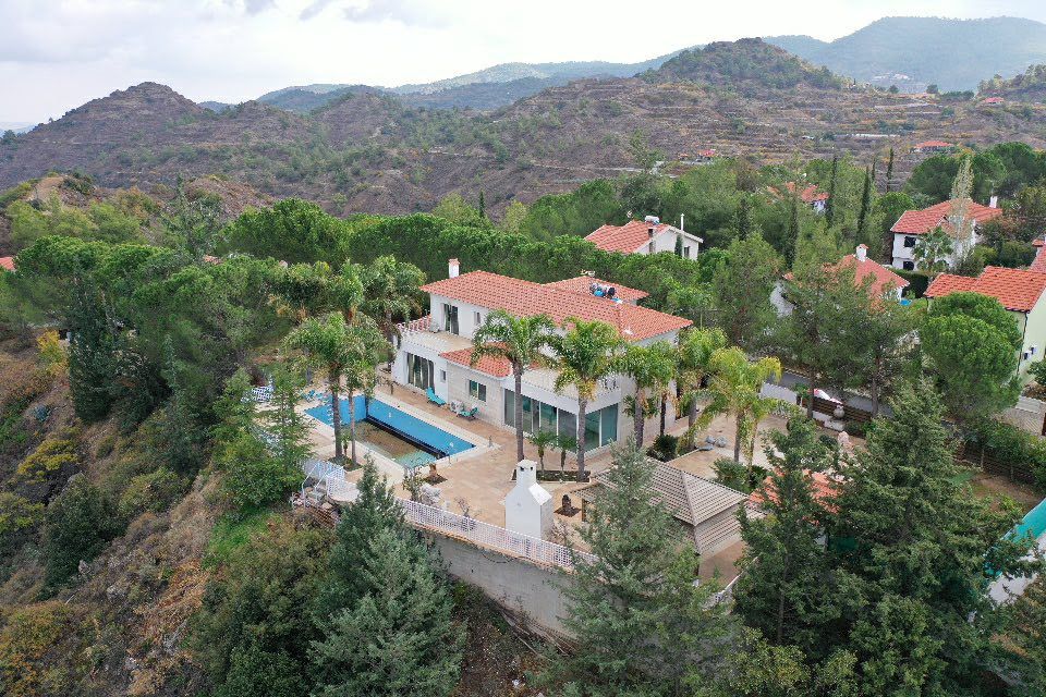 Property photo 2 of 10