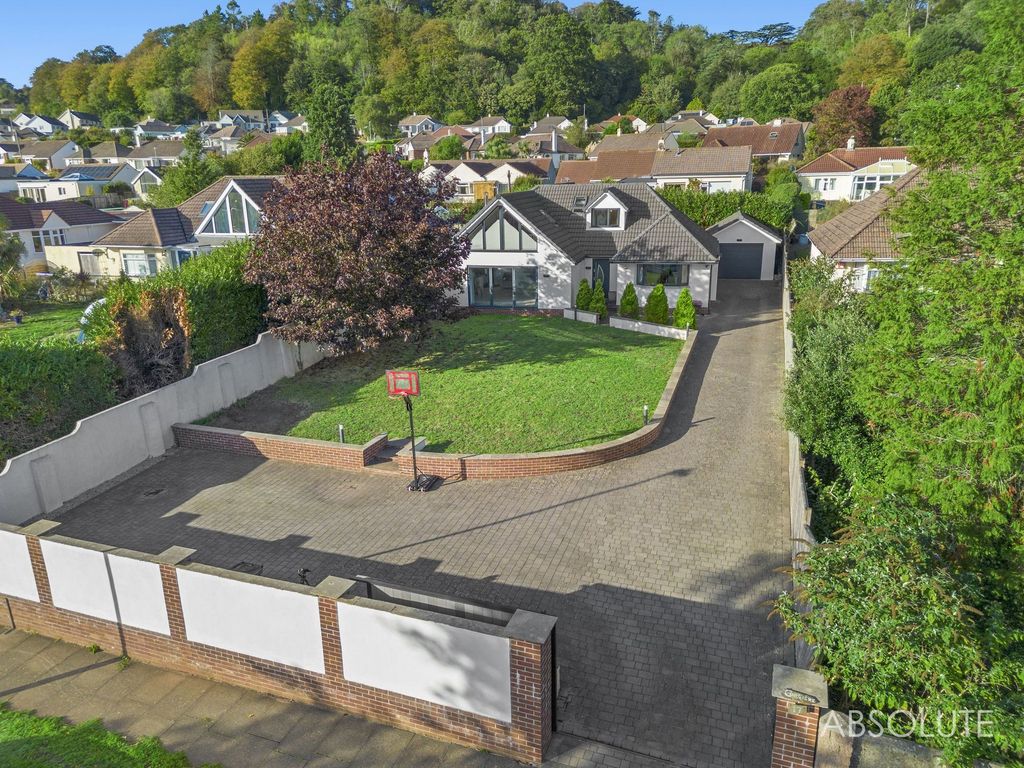 Property photo 1 of 26