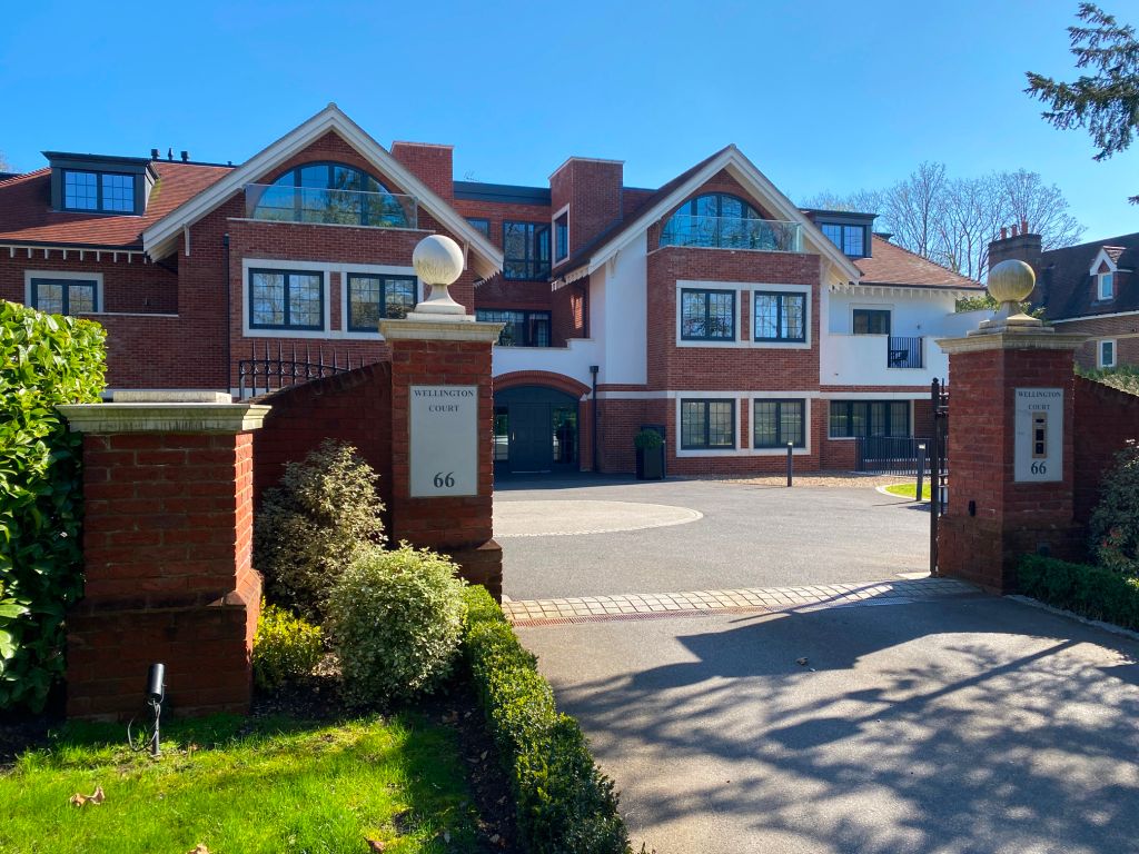 Property photo 1 of 18