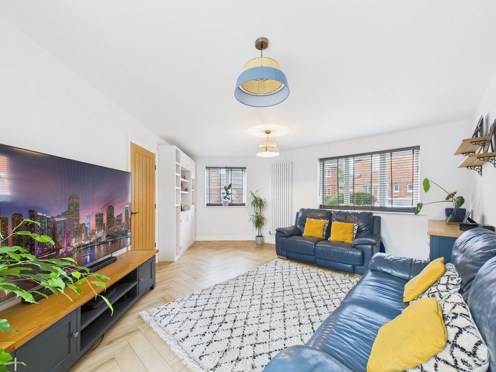 Property photo 3 of 23