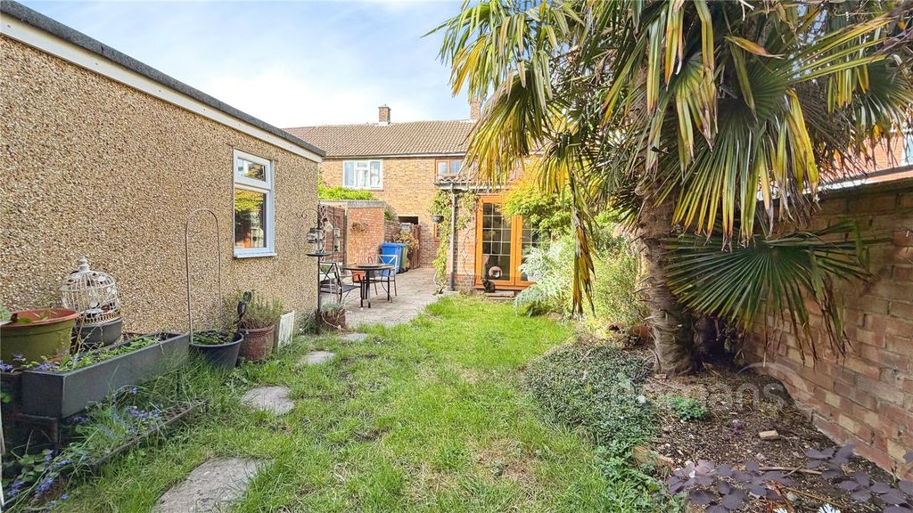 Property photo 2 of 19 Picture No. 17