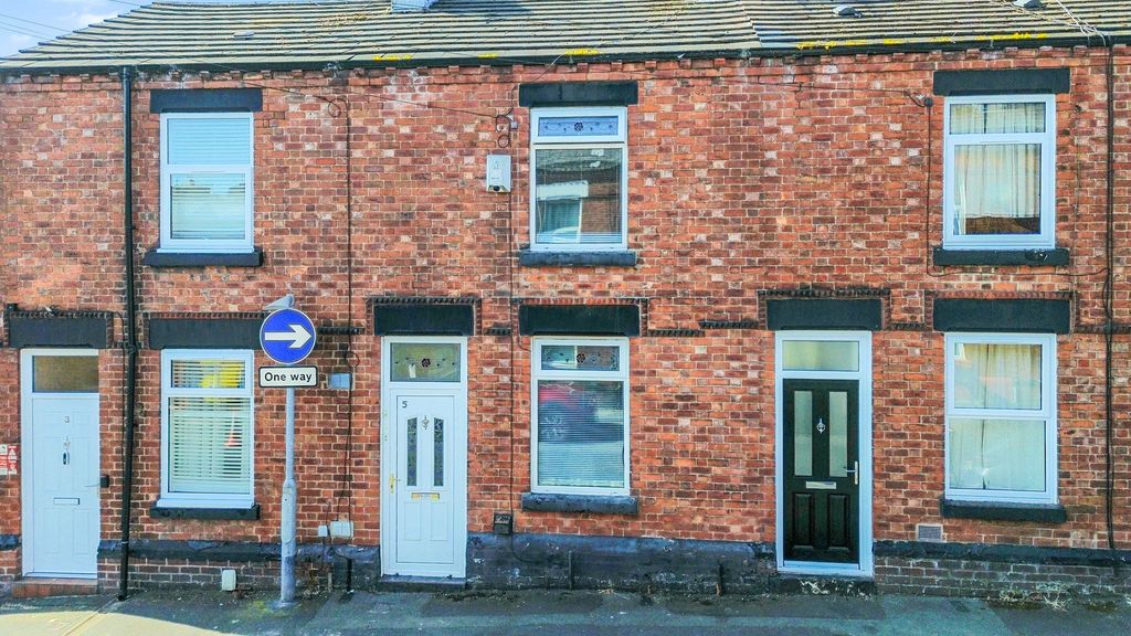 Property photo 1 of 18