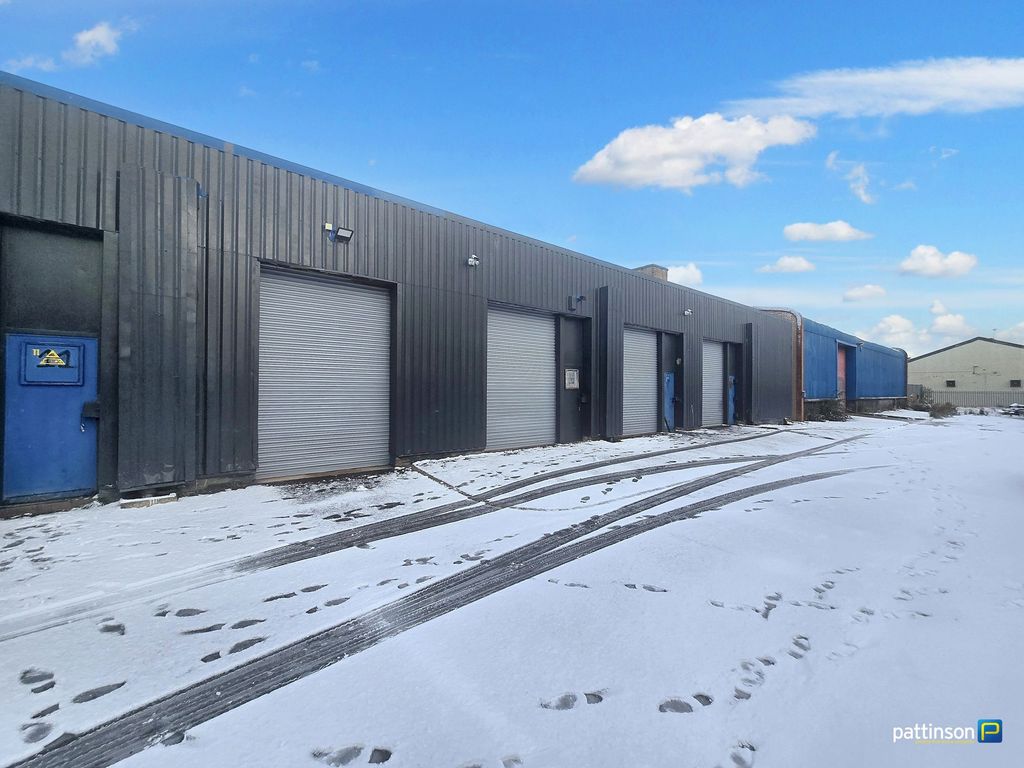 Property photo 2 of 10