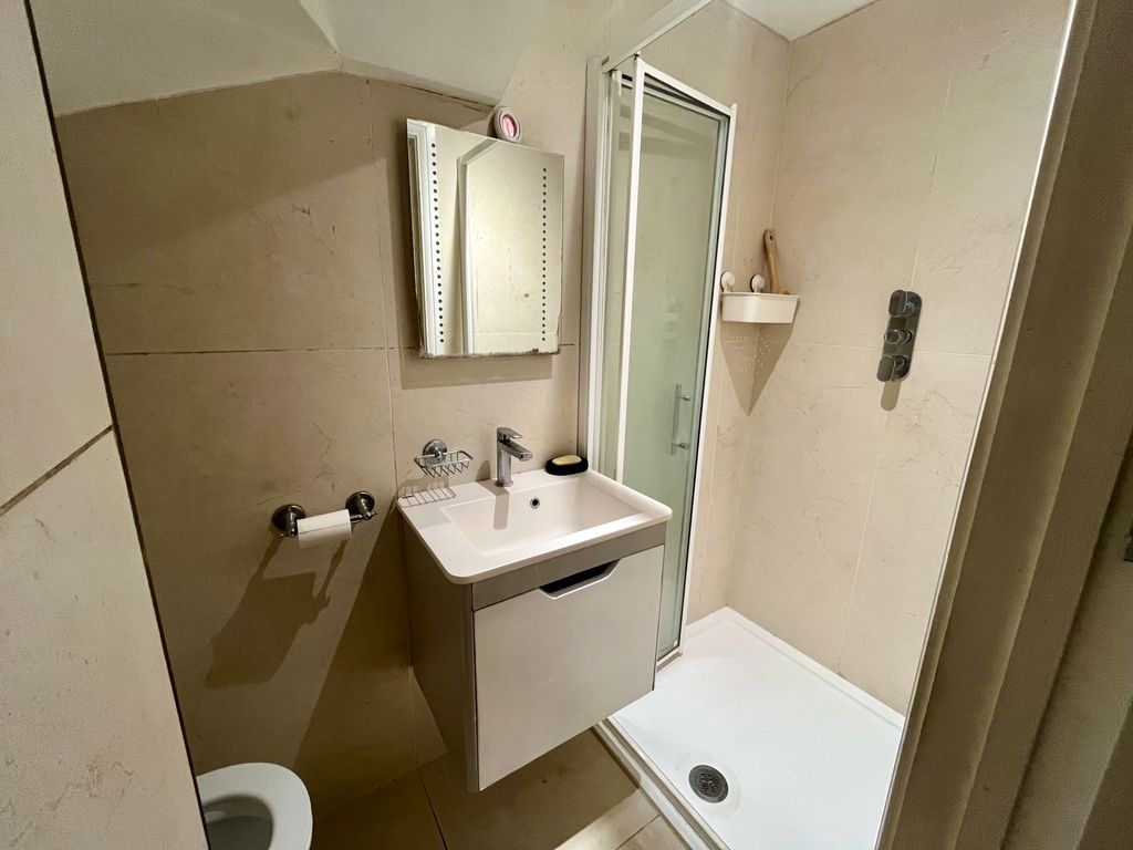 Property photo 3 of 6 Img_3710