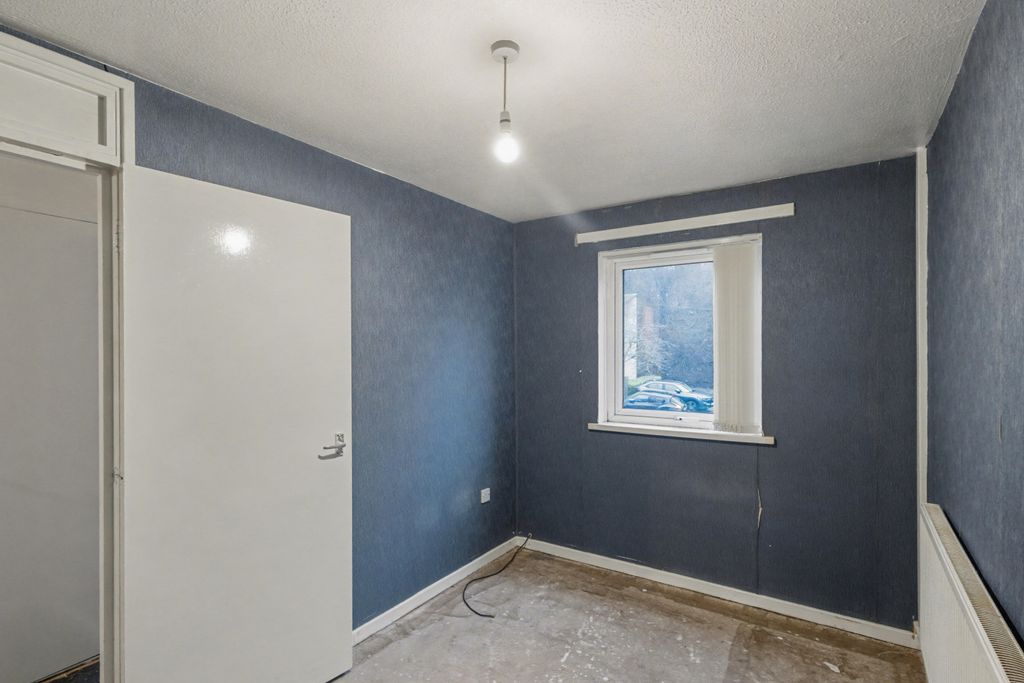 Property photo 3 of 15 89 Truncliffe, Wibsey Bank, Bradford, West Yorkshire, Bd5 8Nx