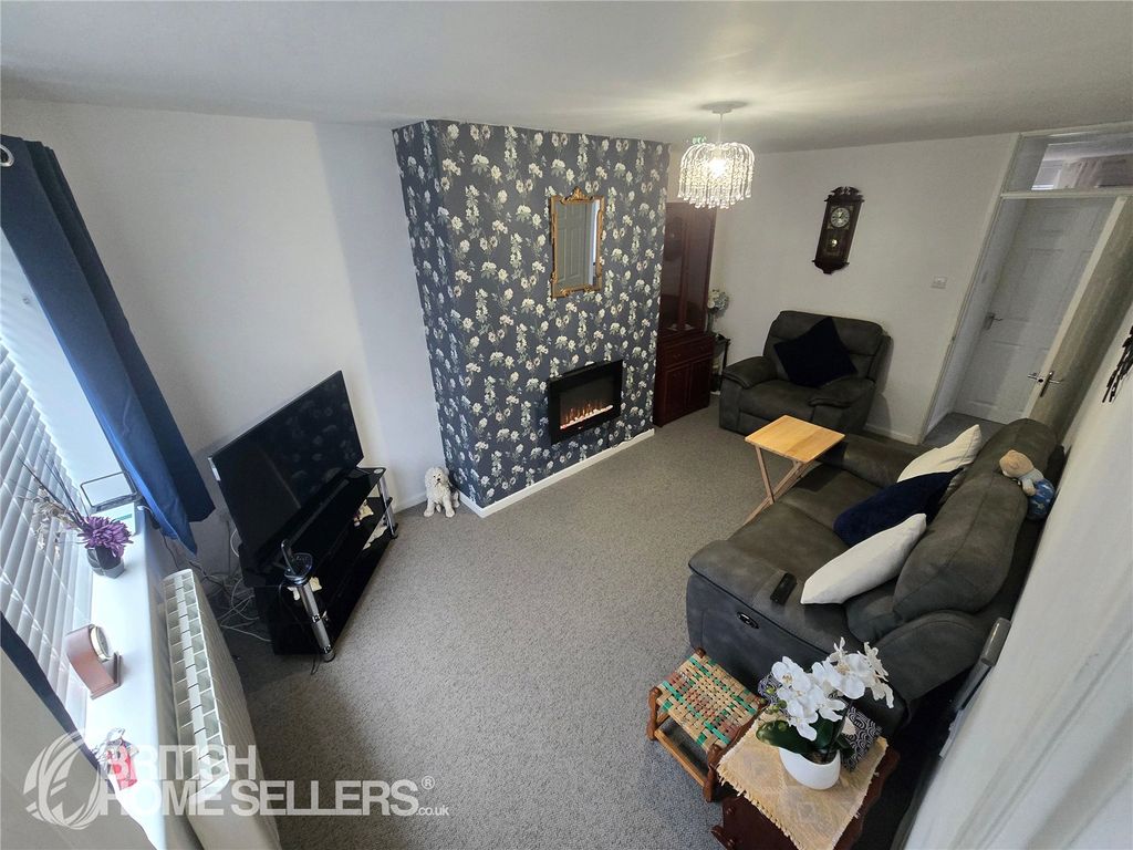 Property photo 3 of 17 Picture No. 15