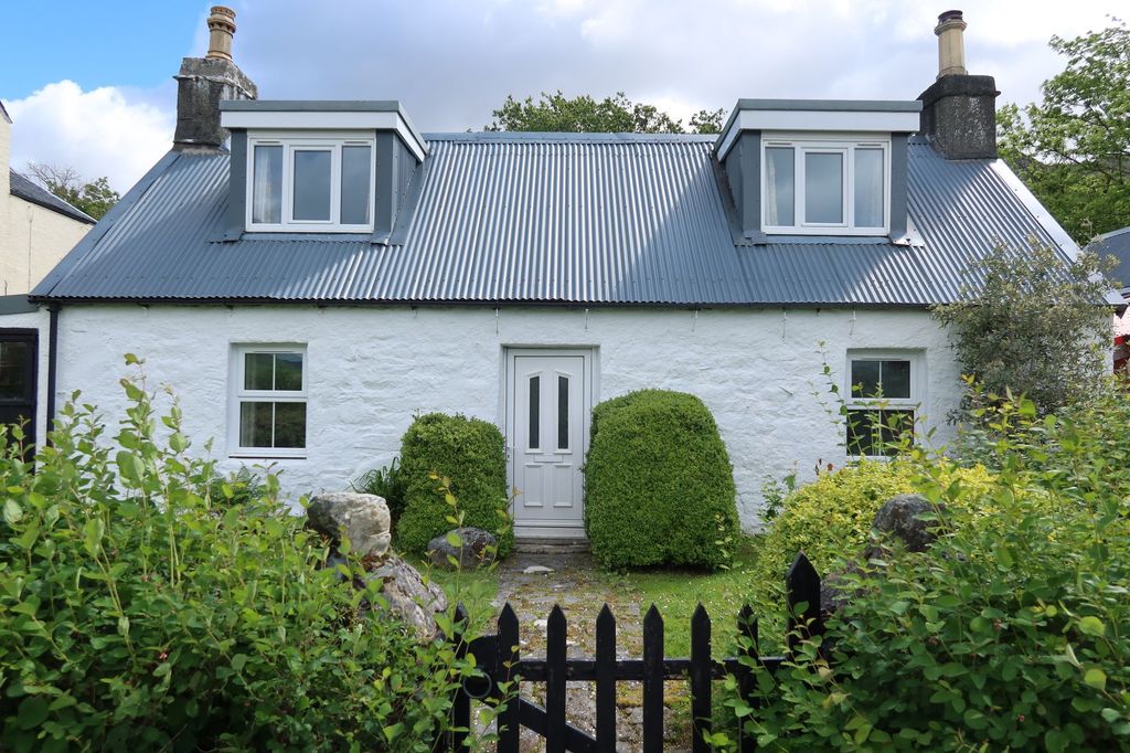 Property photo 1 of 54