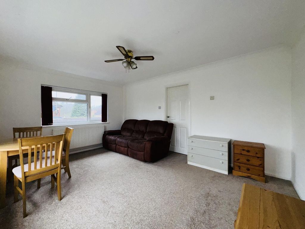 Property photo 3 of 12 Living Room