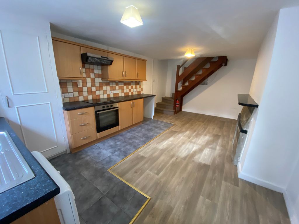 Property photo 2 of 14 Img_2335