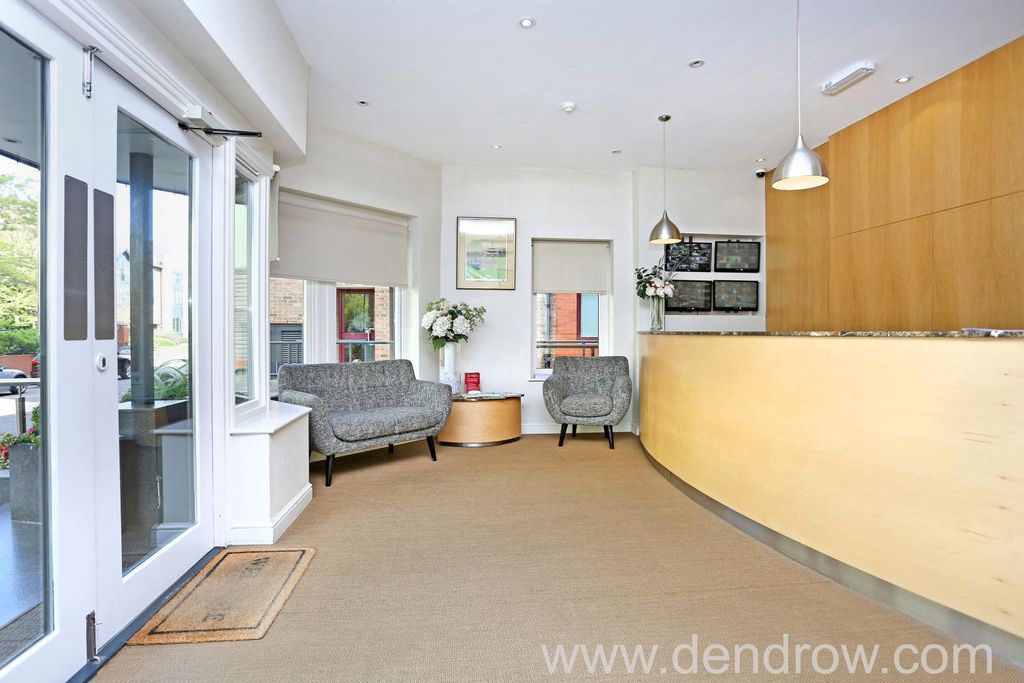 Property photo 1 of 25