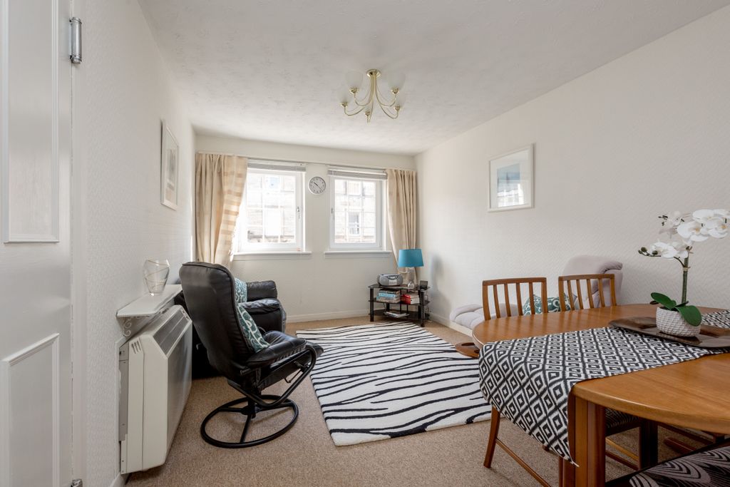 Property photo 2 of 8 Property Image 3