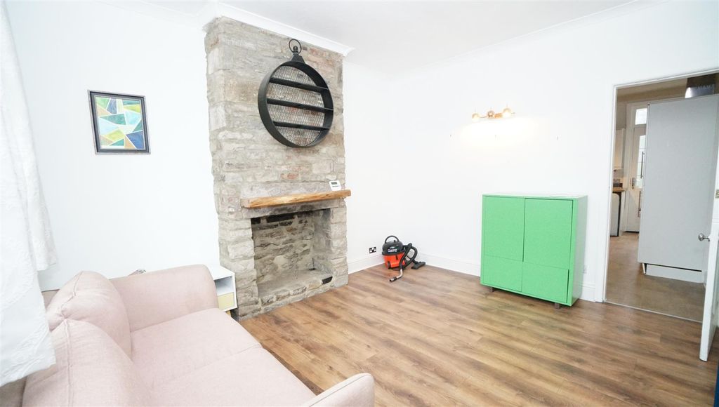 Property photo 2 of 8 Dsc09673.Jpg