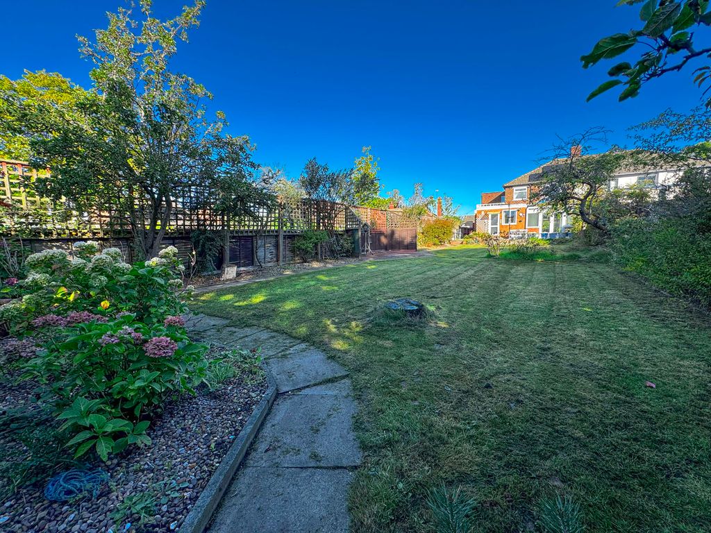 Property photo 3 of 23