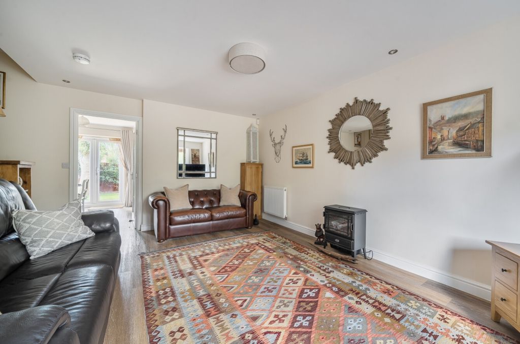 Property photo 3 of 20 1359027-13-68d53Fa37E2B8