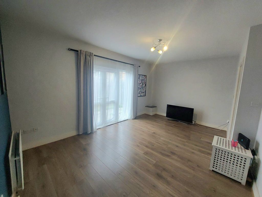 Property photo 3 of 13 06 Lounge 2.Jpg