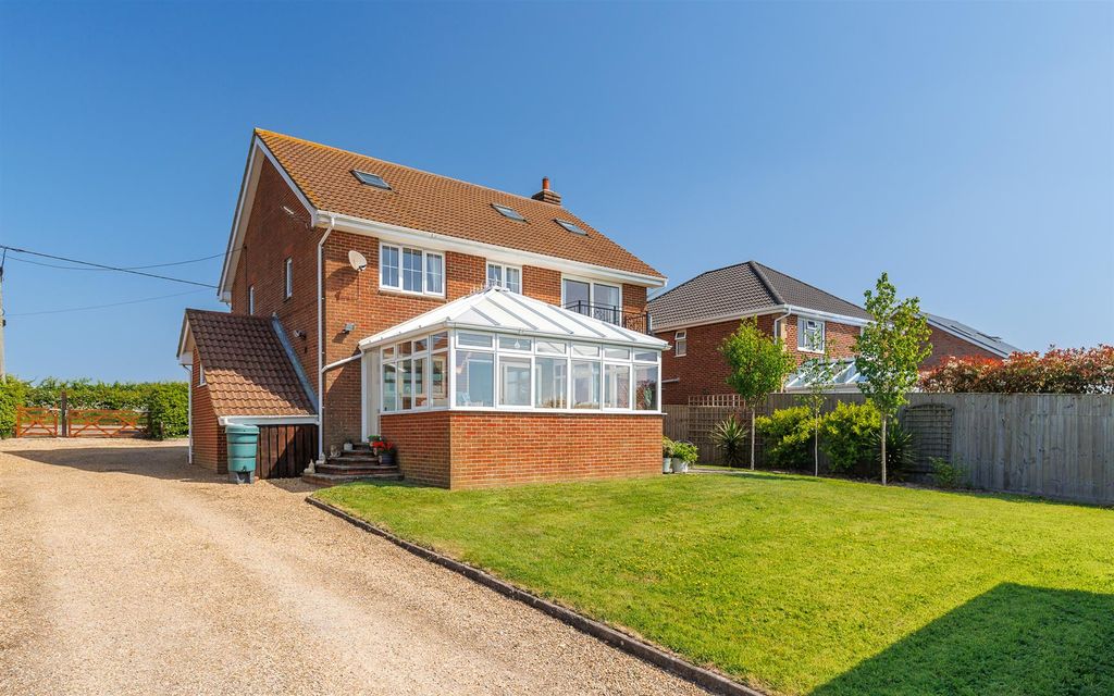 Property photo 3 of 38