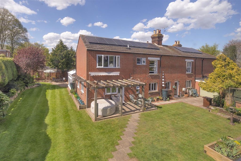 Property photo 2 of 29 28