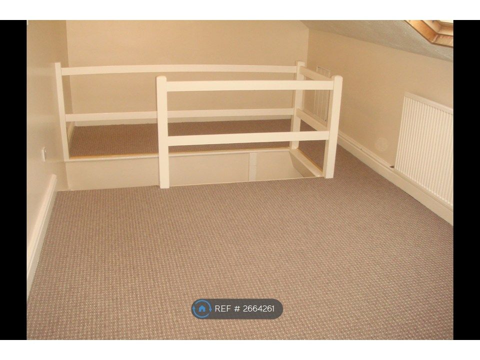 Property photo 3 of 15 Master Bedroom