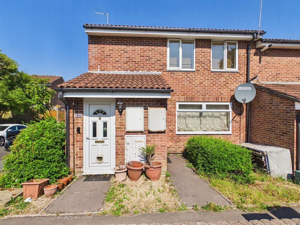 Property photo 1 of 12 1 - Two Bedroom Flat For Auction, Speedwell.Jpg