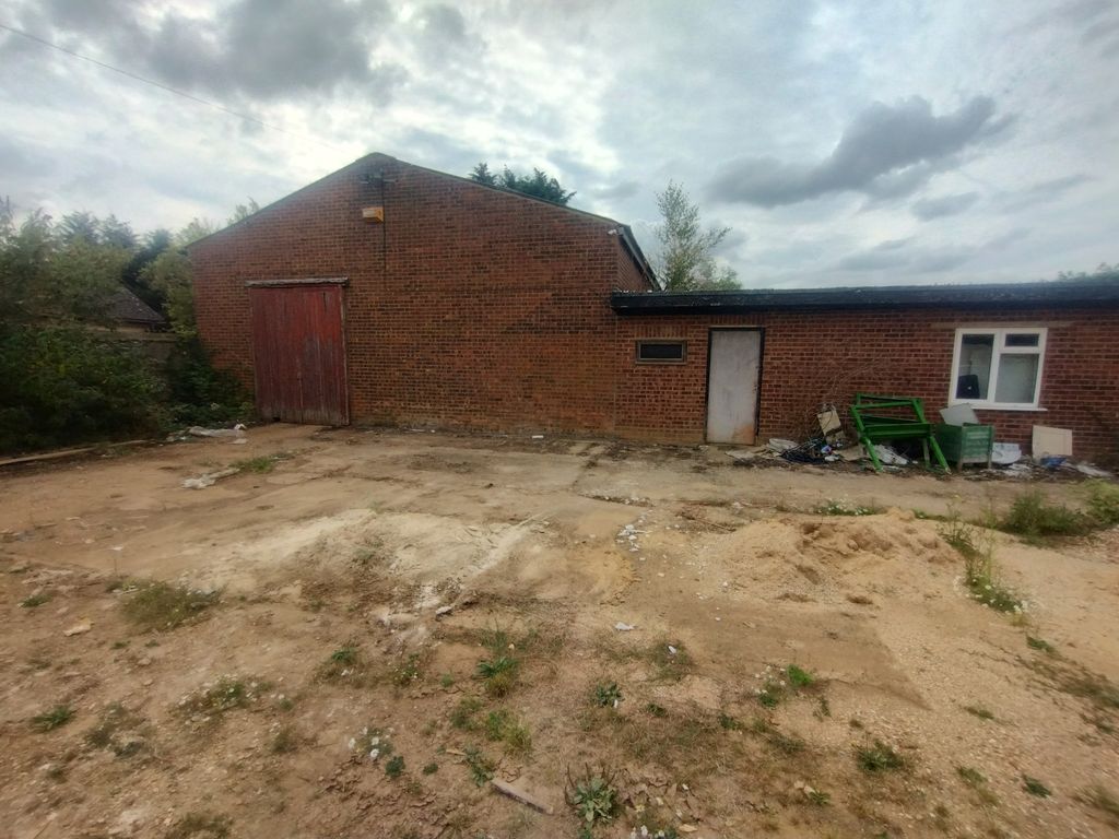 Property photo 1 of 1