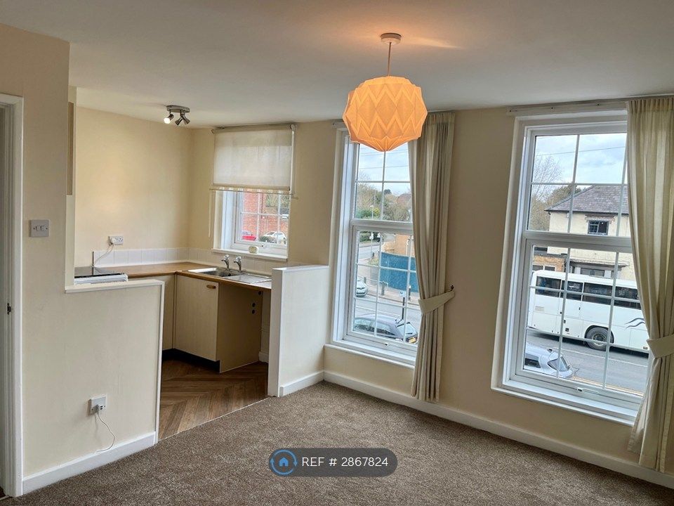 Property photo 1 of 8