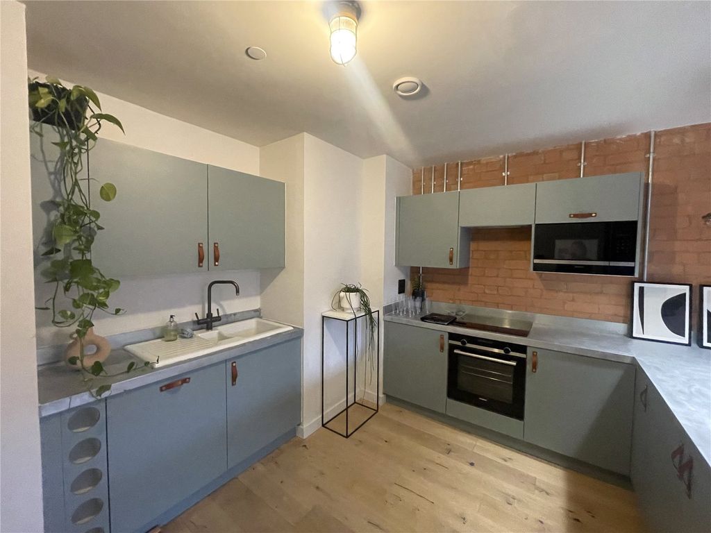 Property photo 1 of 12 Picture No. 14