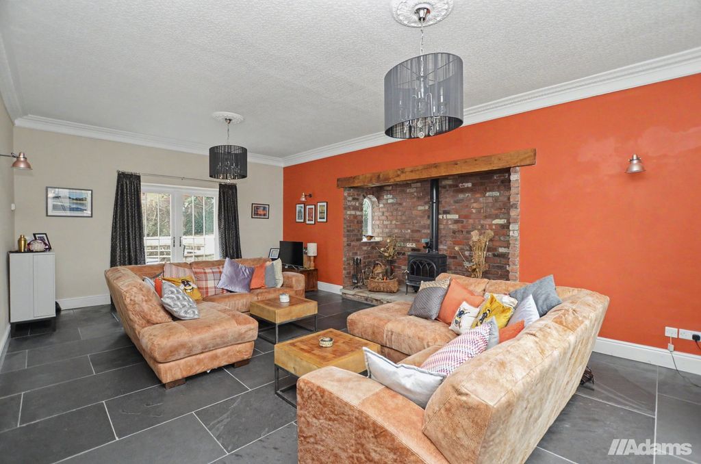 Property photo 2 of 54