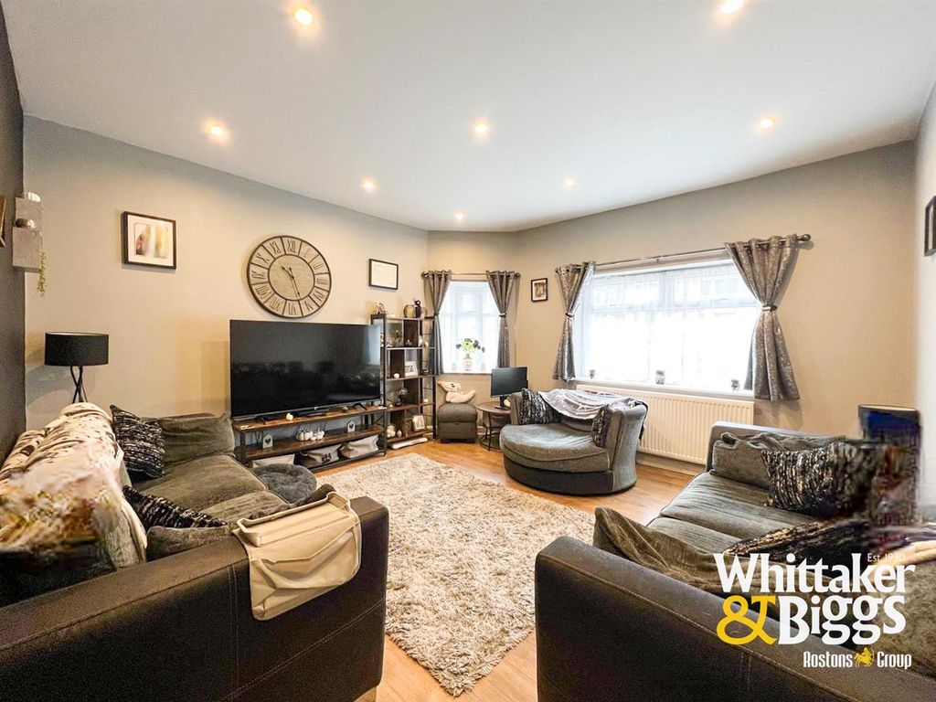 Property photo 3 of 23 9ee8765c-79B4-4Bdf-9c8A-64d511A58512.Jpg
