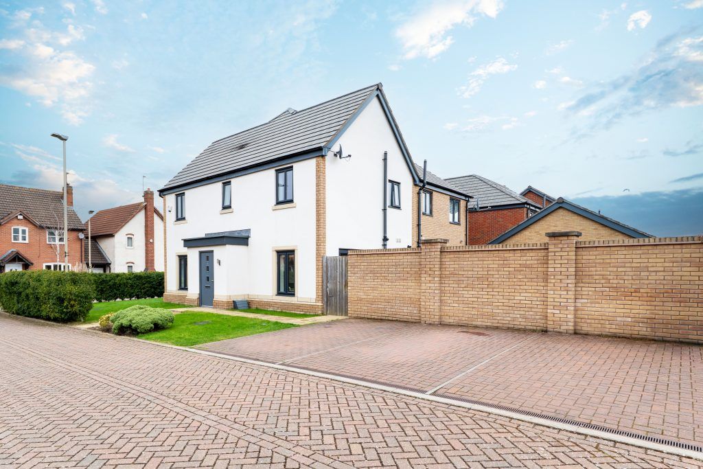 Property photo 2 of 29