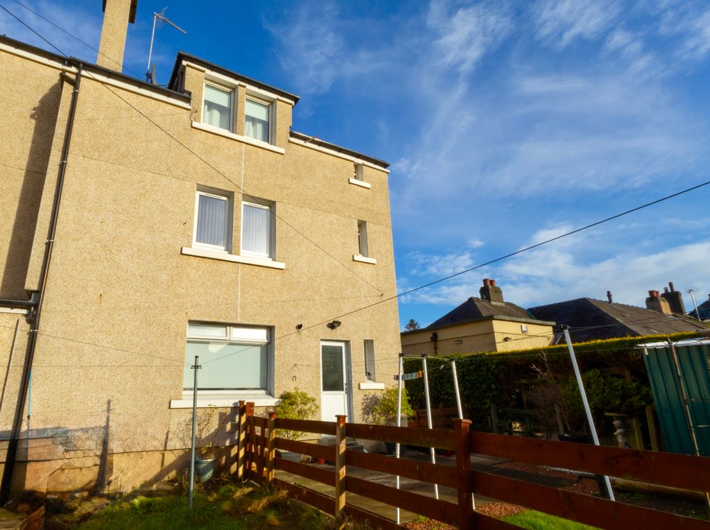 Property photo 3 of 14 Rear Communal Garden