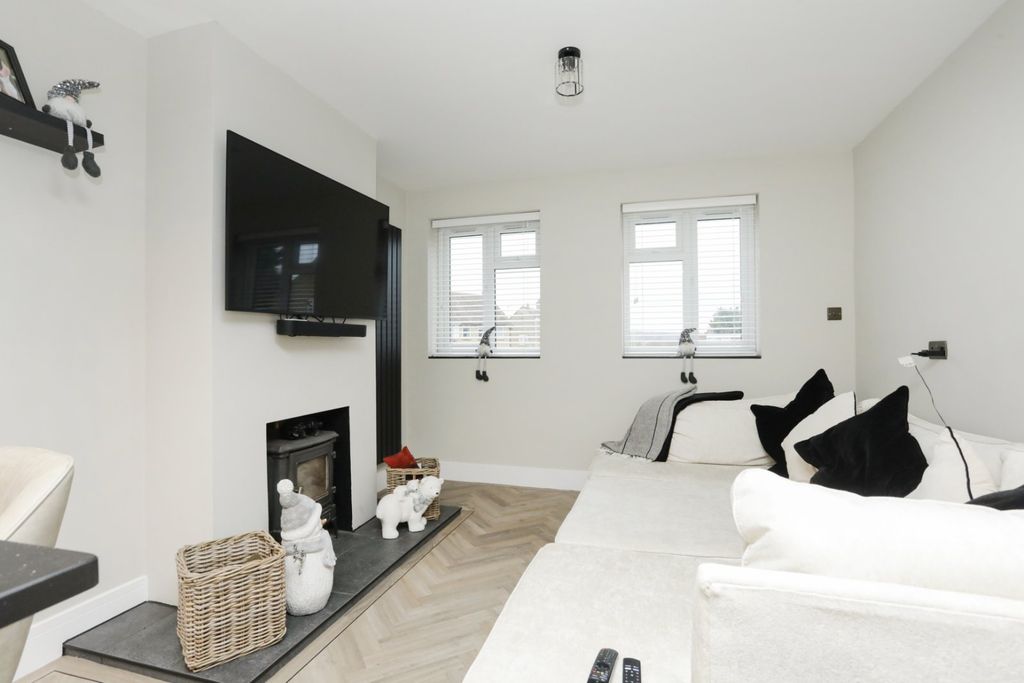 Property photo 2 of 15 Picture 2