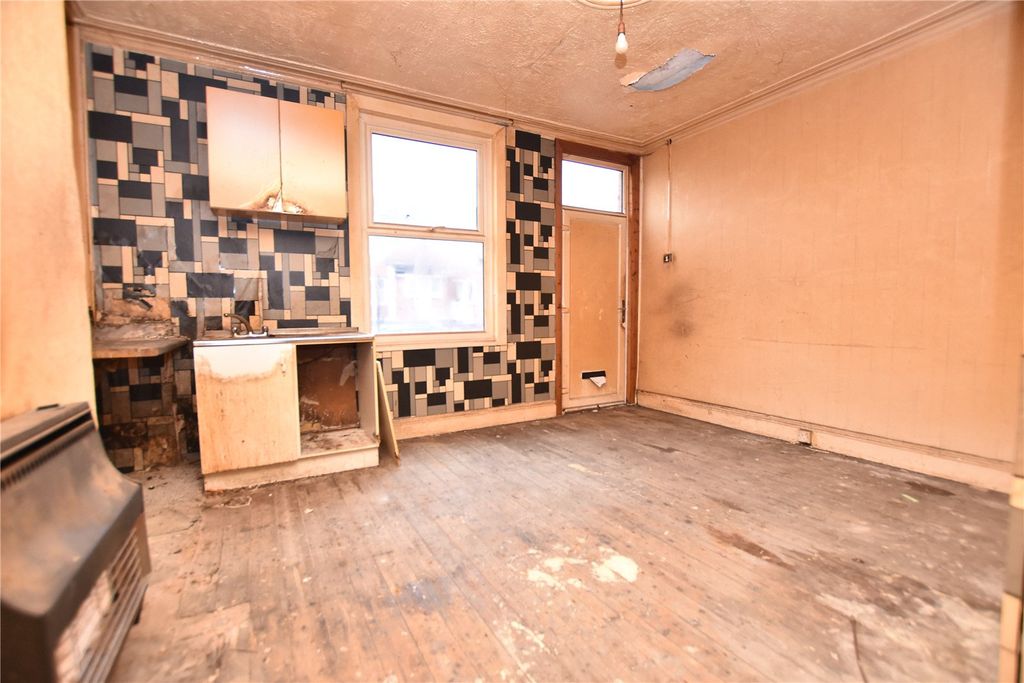 Property photo 3 of 11 Picture No. 02