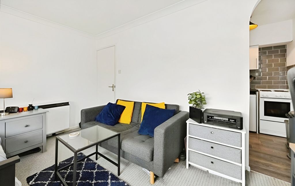 Property photo 3 of 9 Studio Room