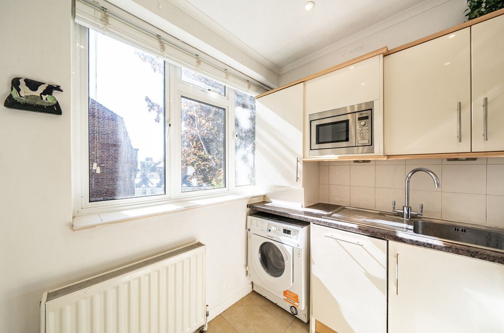 Property photo 3 of 16 1453288-13-69F320...