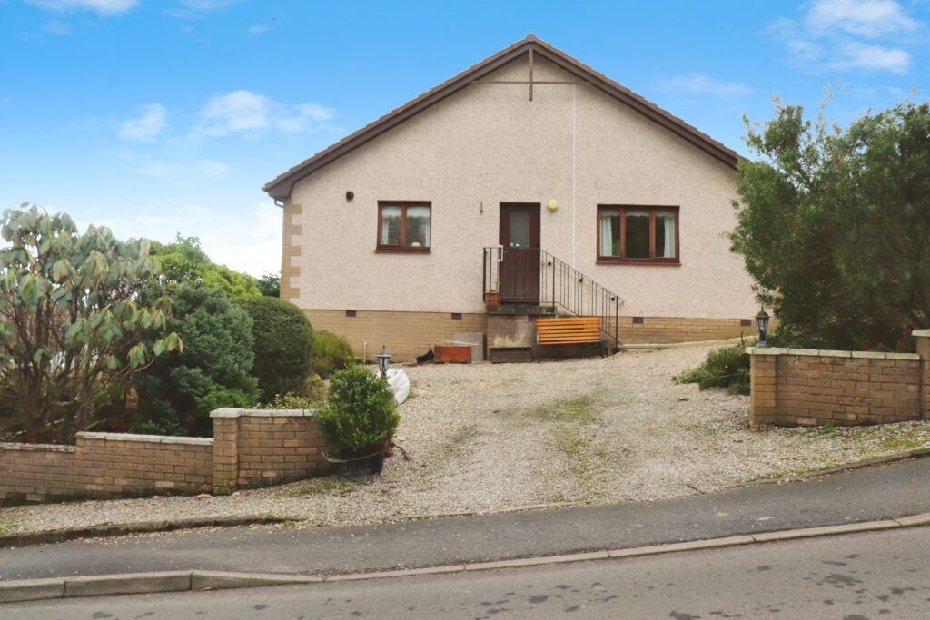 Property photo 2 of 21