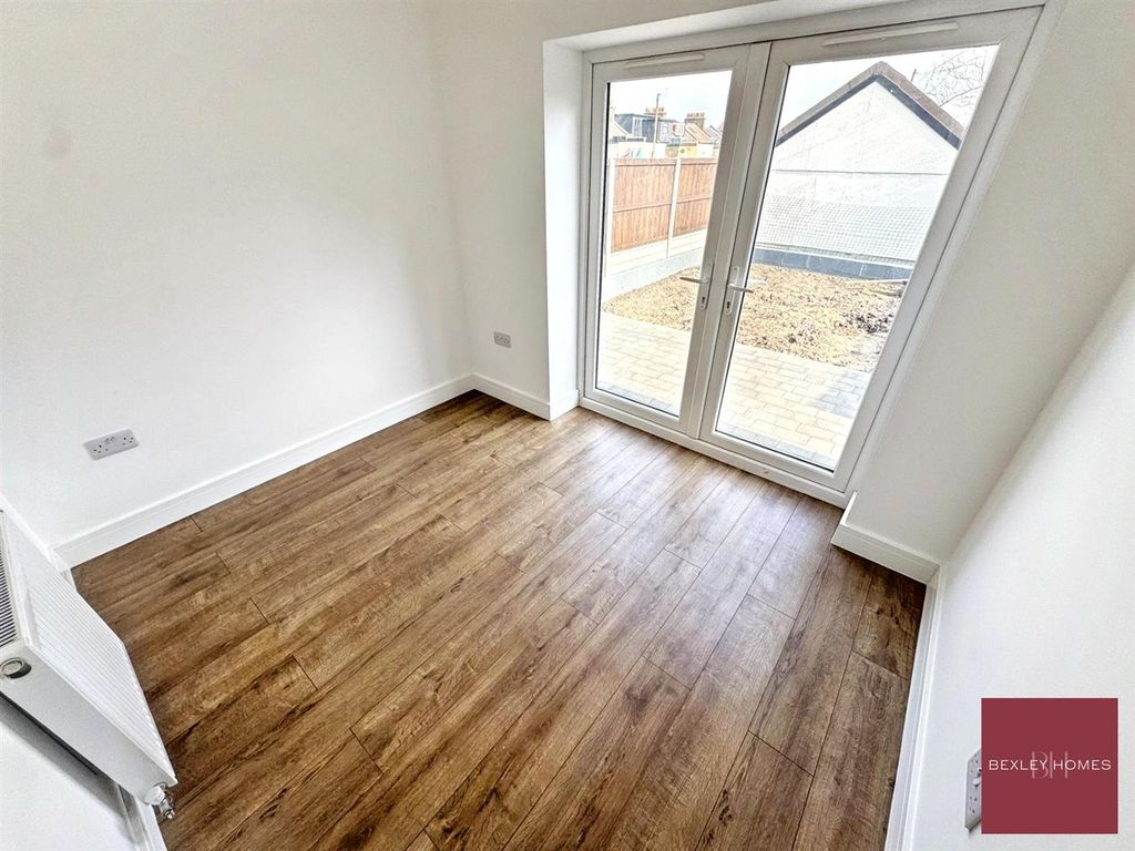 Property photo 2 of 13 F28E2F05Bc9d46F0B8523Fbdc6832Ea8.Jpg