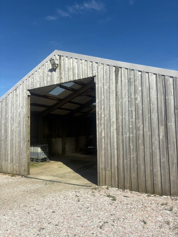 Property photo 1 of 3