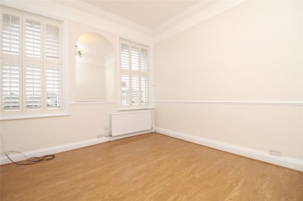 Property photo 2 of 11 Picture No. 25